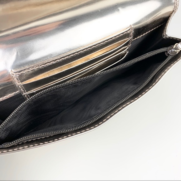 Gucci Rare Chrome Wallet - Picture 7 of 9